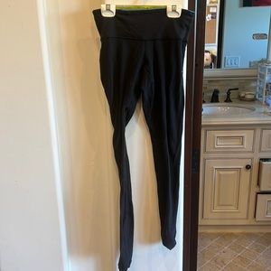 black reversible lulu leggings